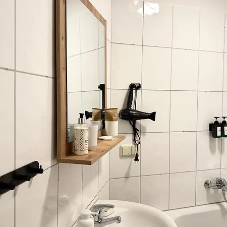 Newcityhome - - 3 Zi - Garden Flora - Urban Appartement Dresde