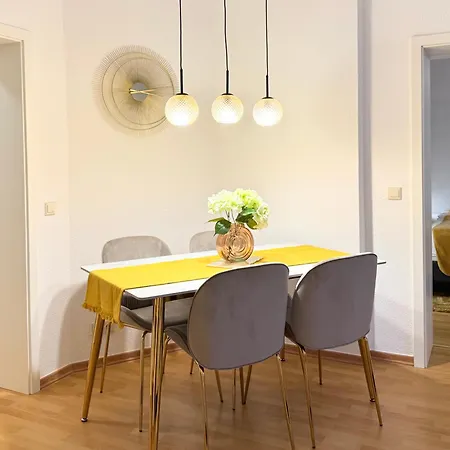 Newcityhome - - 3 Zi - Garden Flora - Urban Appartement *